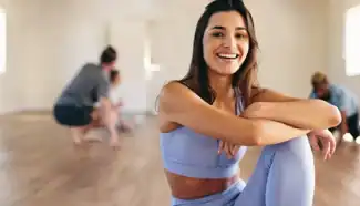 Egg donor staying active with light exercise during an egg donation cycle.